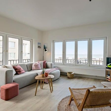 Huswell - Stylishly Refurbished Apartment With Sea View Ostend Exterior photo
