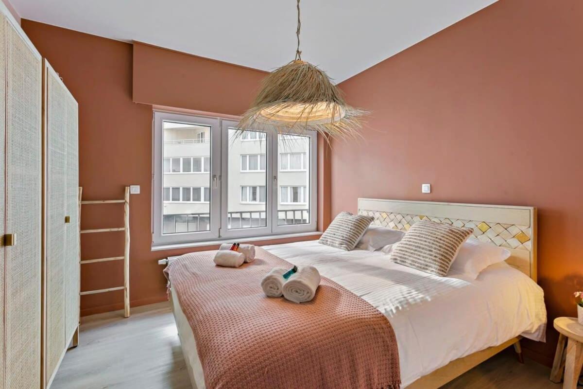 Huswell - Stylishly Refurbished Apartment With Sea View Ostend Exterior photo